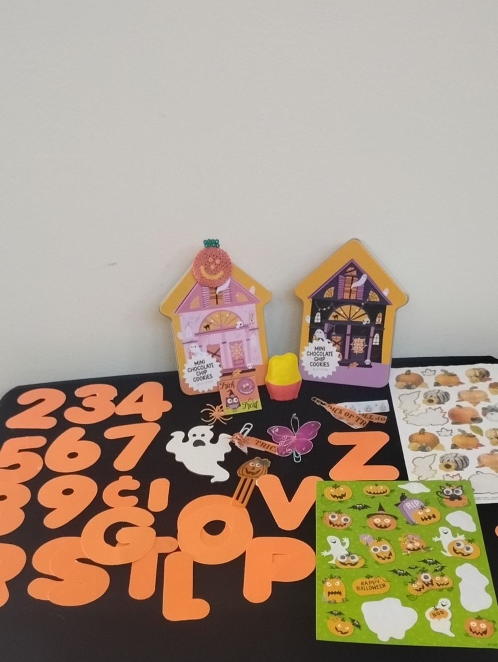 Bundle-Halloween Decorations 14 Items